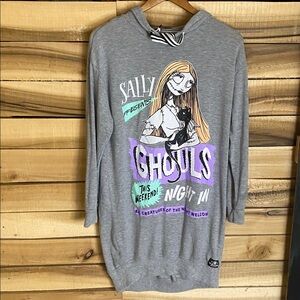 Nightmare Before Christmas Gray Hooded sleep shirt with Graphic Print Sally S